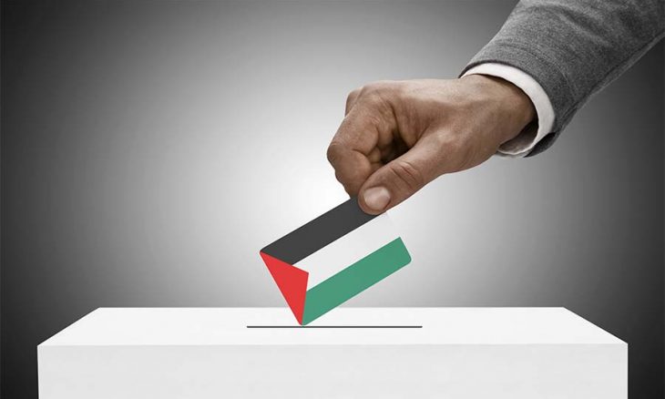 موقع واللا العبري :إسرائيل لن تتدخل بالانتخابات الفلسطينية والقرار بيد أبو مازن